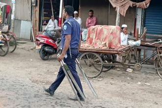 চাঁদপুরে জেলেদের চাল বিতরণকালে বিএনপির দুই গ্রুপের সংঘর্ষে আহত ১০